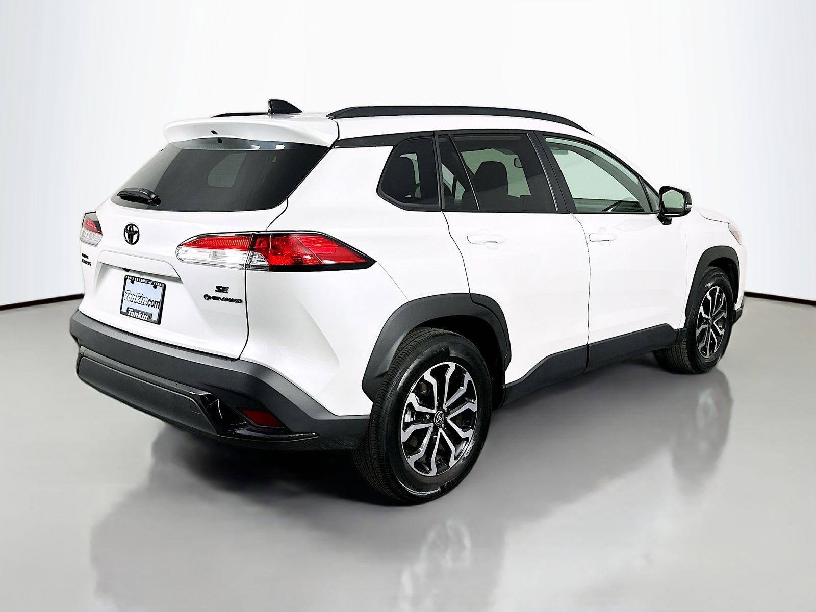 Used 2025 Toyota Corolla Cross AWD Hybrid image 7