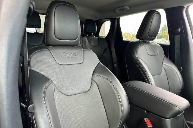 New 2023 Jeep Cherokee Altitude Lux AWD/4WD image 17