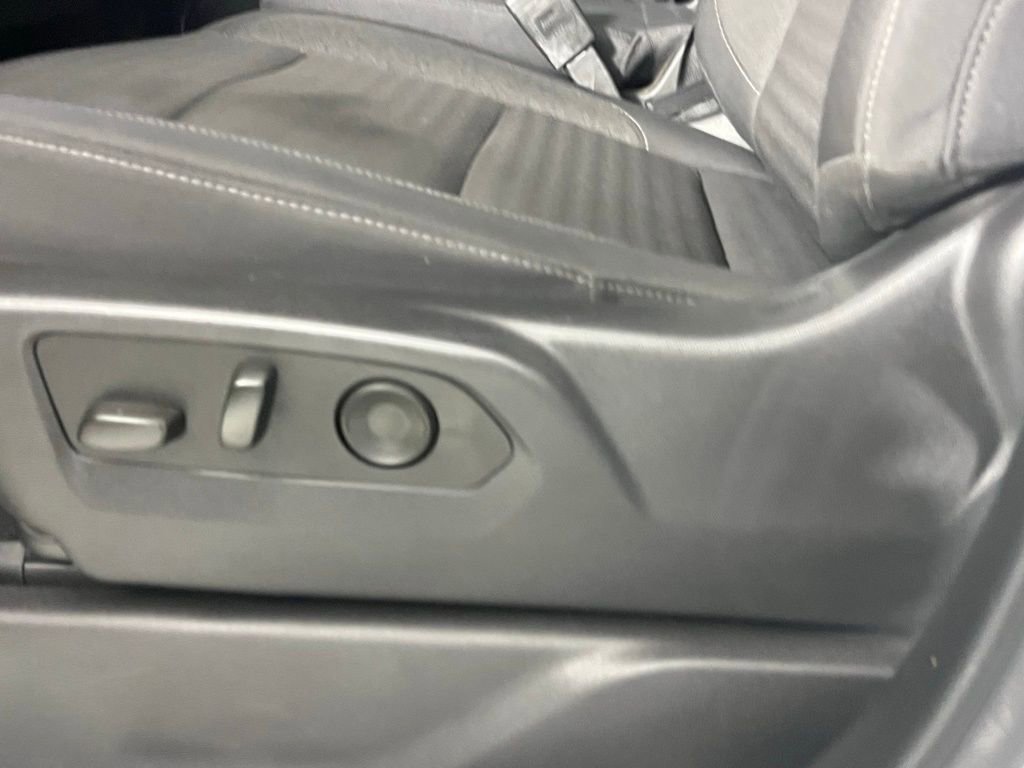 Used 2025 Chevrolet Silverado 2500 LT w/ Convenience Package AWD/4WD image 24