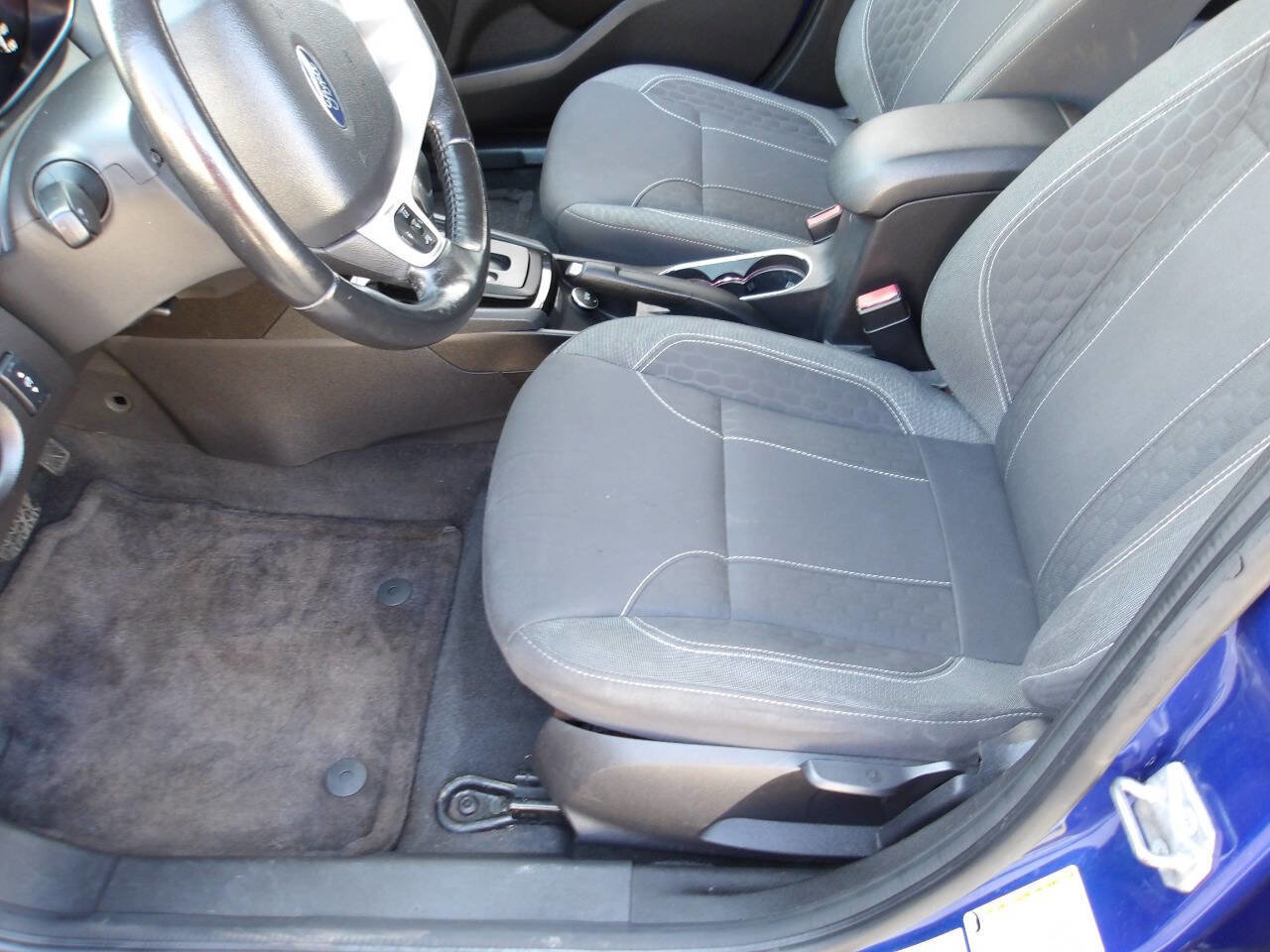 Used 2014 Ford Fiesta SE w/ Equipment Group 201A FWD image 5