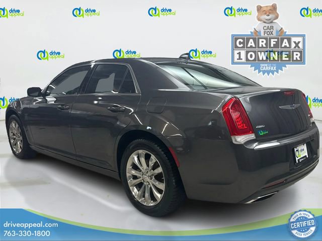 Used 2022 Chrysler 300 Touring image 8
