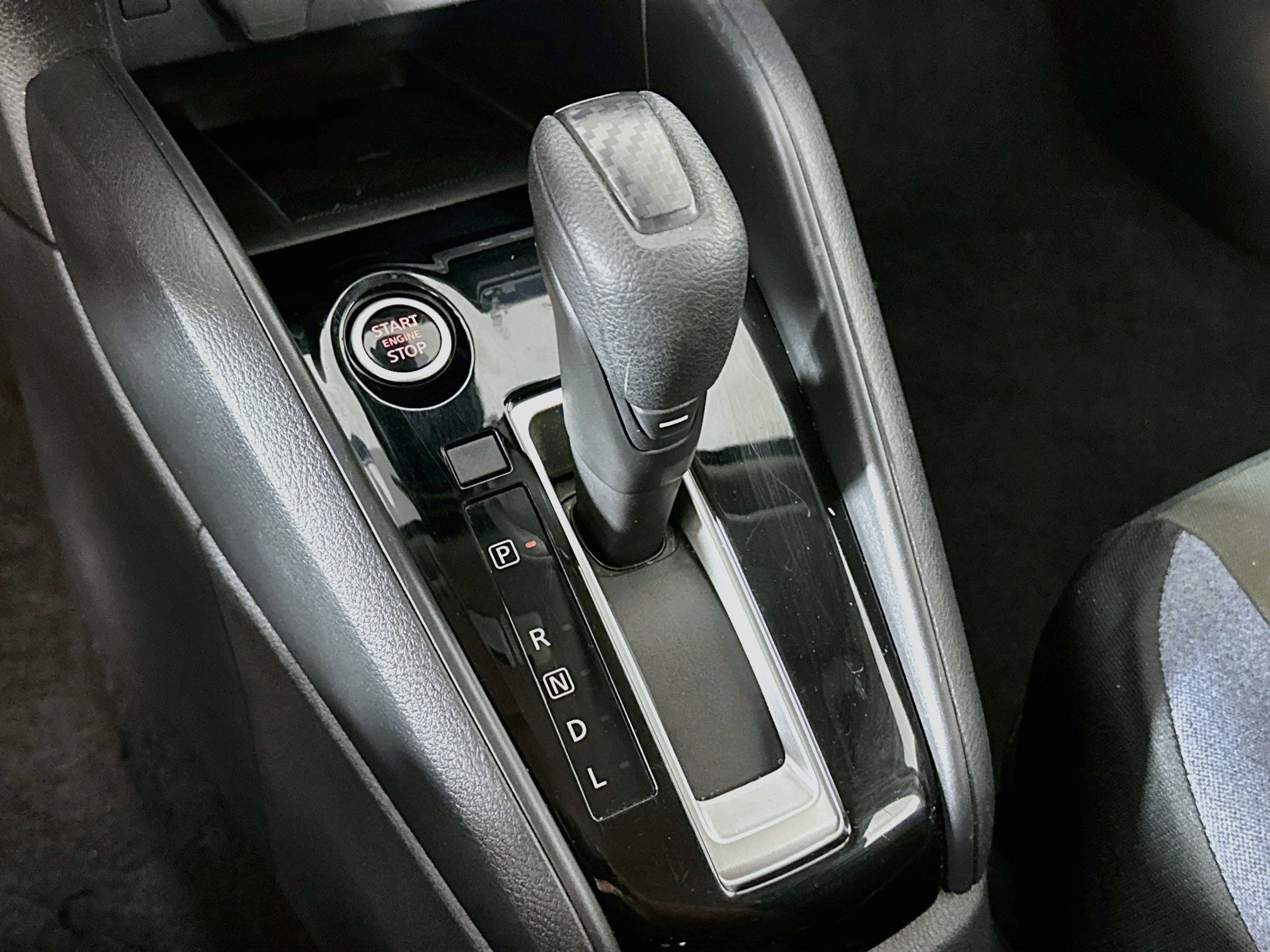 Used 2025 Nissan Versa SV FWD image 23