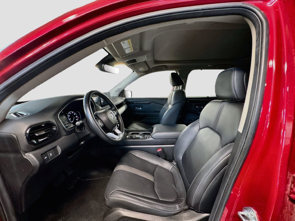 Used 2025 Honda Pilot Touring image 24