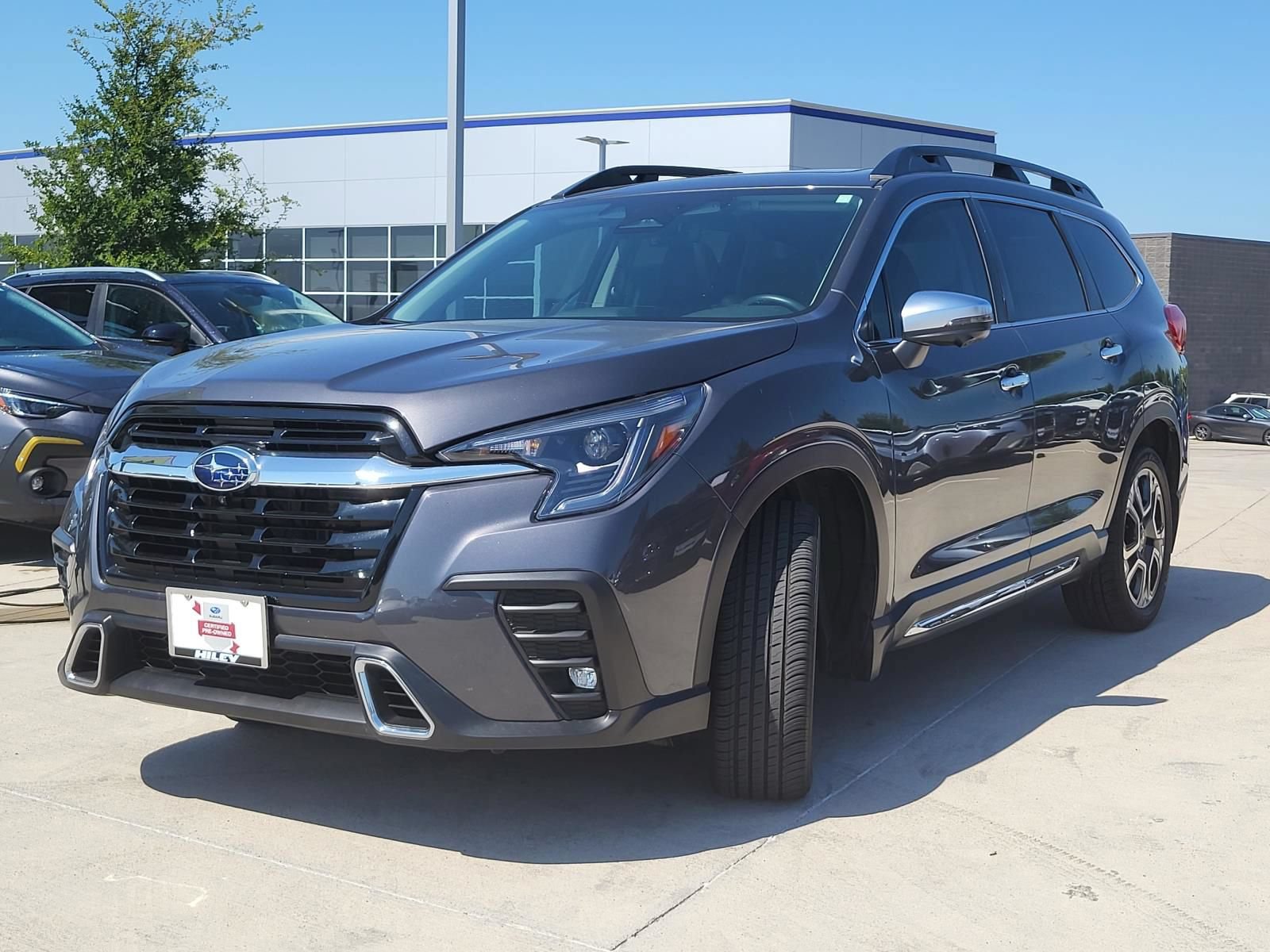 Used 2023 Subaru Ascent Touring AWD/4WD image 2