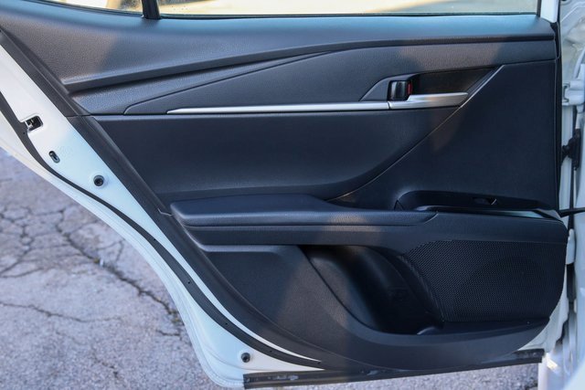 Used 2025 Toyota Camry LE image 12