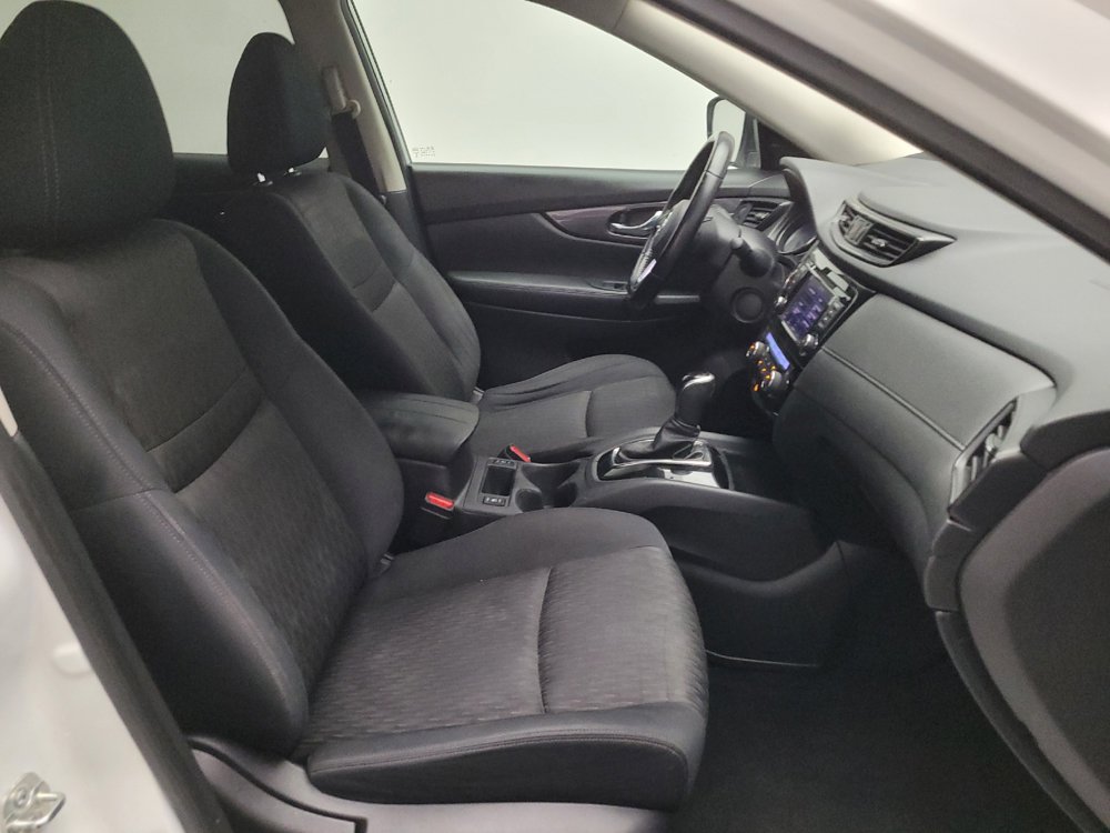 Used 2020 Nissan Rogue SV FWD image 21