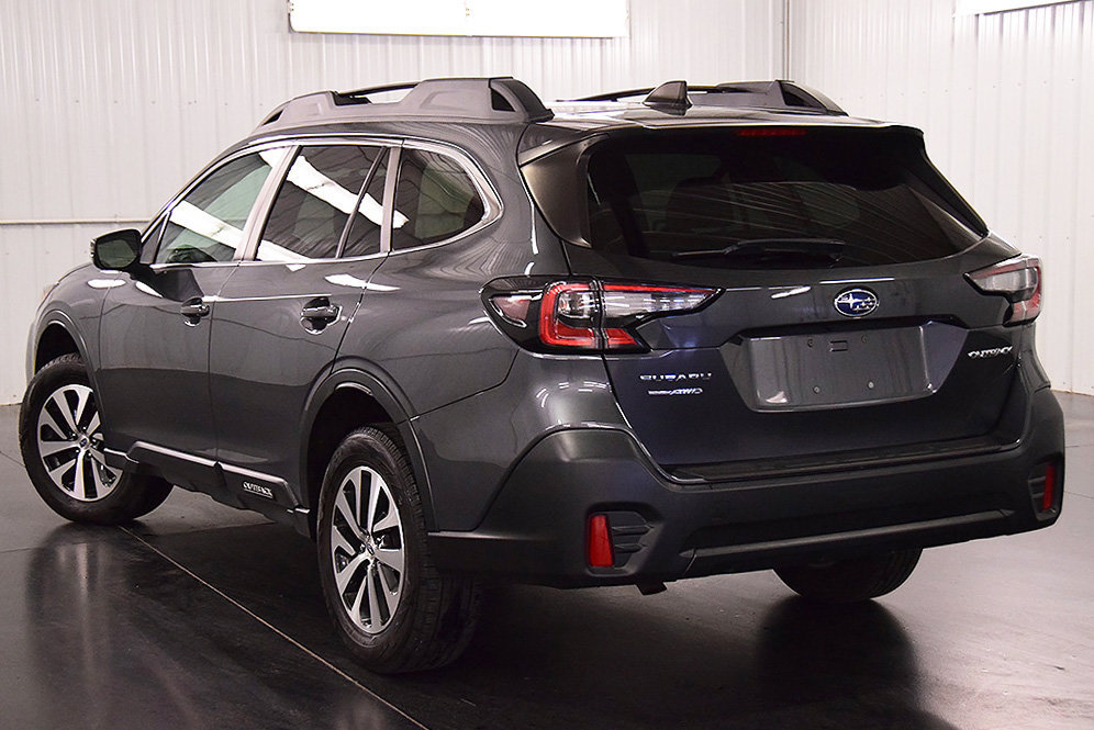 Used 2022 Subaru Outback Premium AWD/4WD image 5