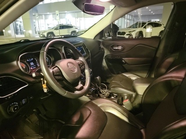 Used 2019 Jeep Cherokee Latitude Plus image 8