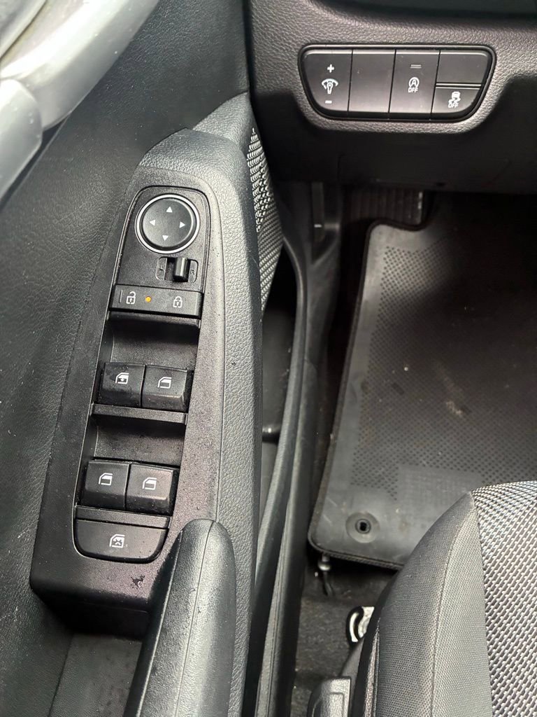 Used 2024 Kia Seltos LX image 24