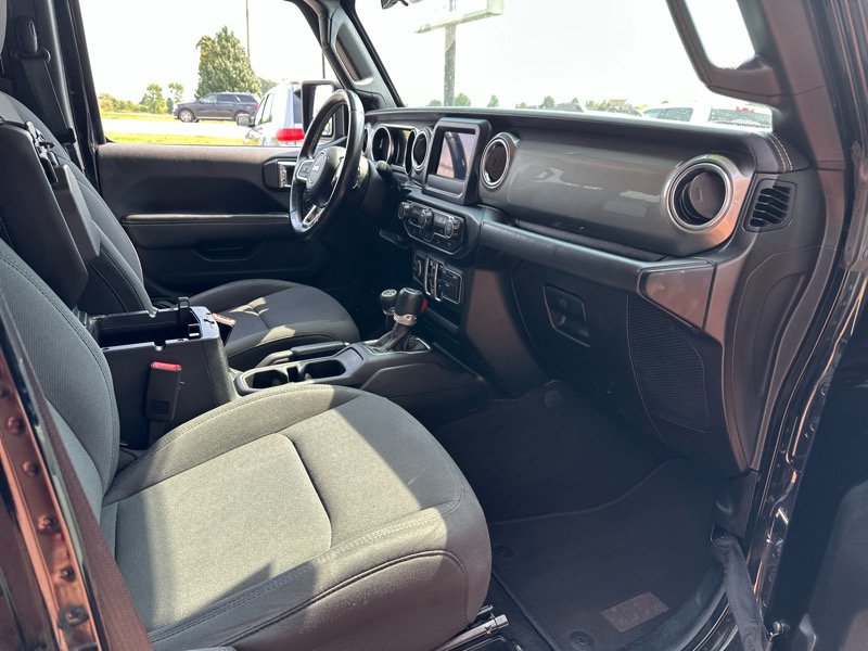 Used 2020 Jeep Wrangler Unlimited Sahara image 4
