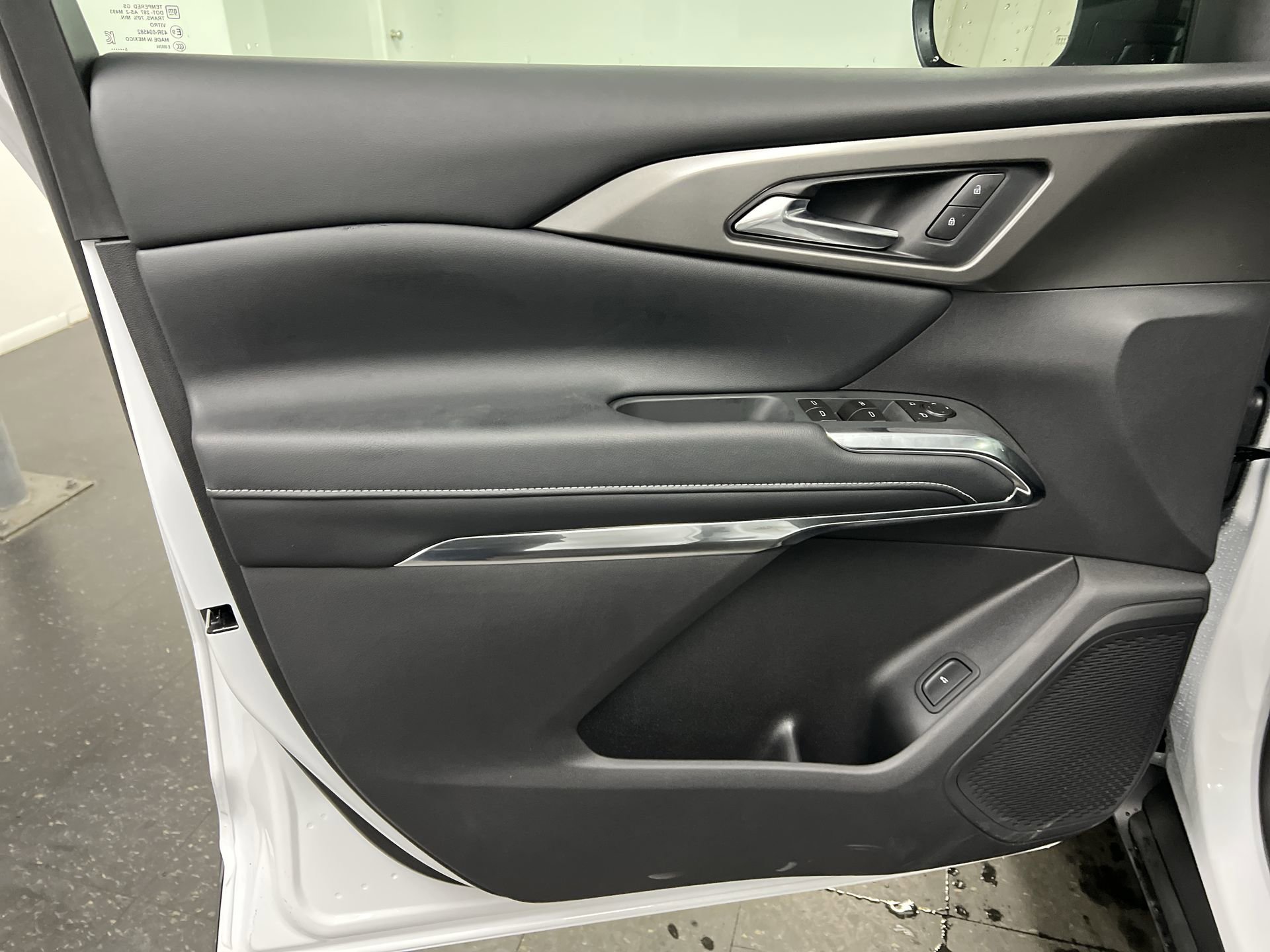New 2026 Chevrolet Traverse LT w/ Sun and Wheel Package image 59