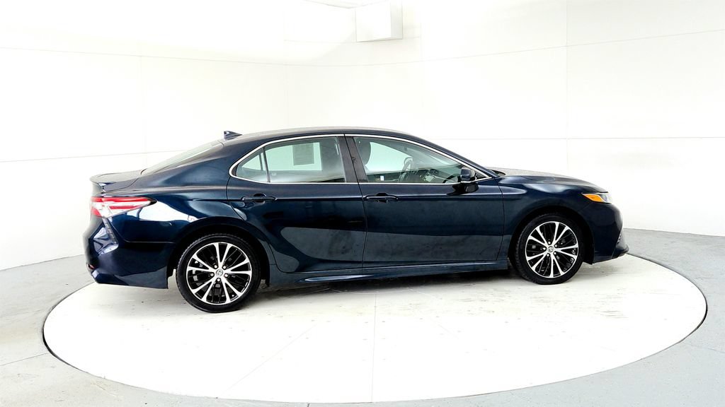 Used 2018 Toyota Camry SE w/ Audio Package FWD image 6