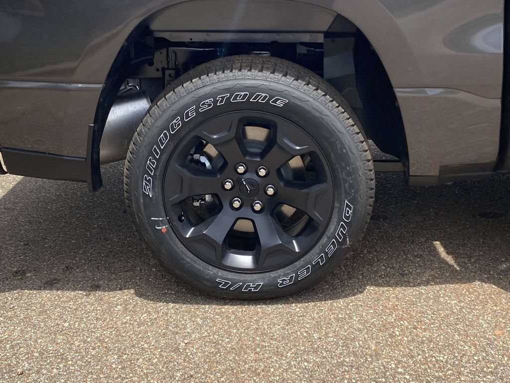 New 2026 RAM 1500 Express AWD/4WD image 8