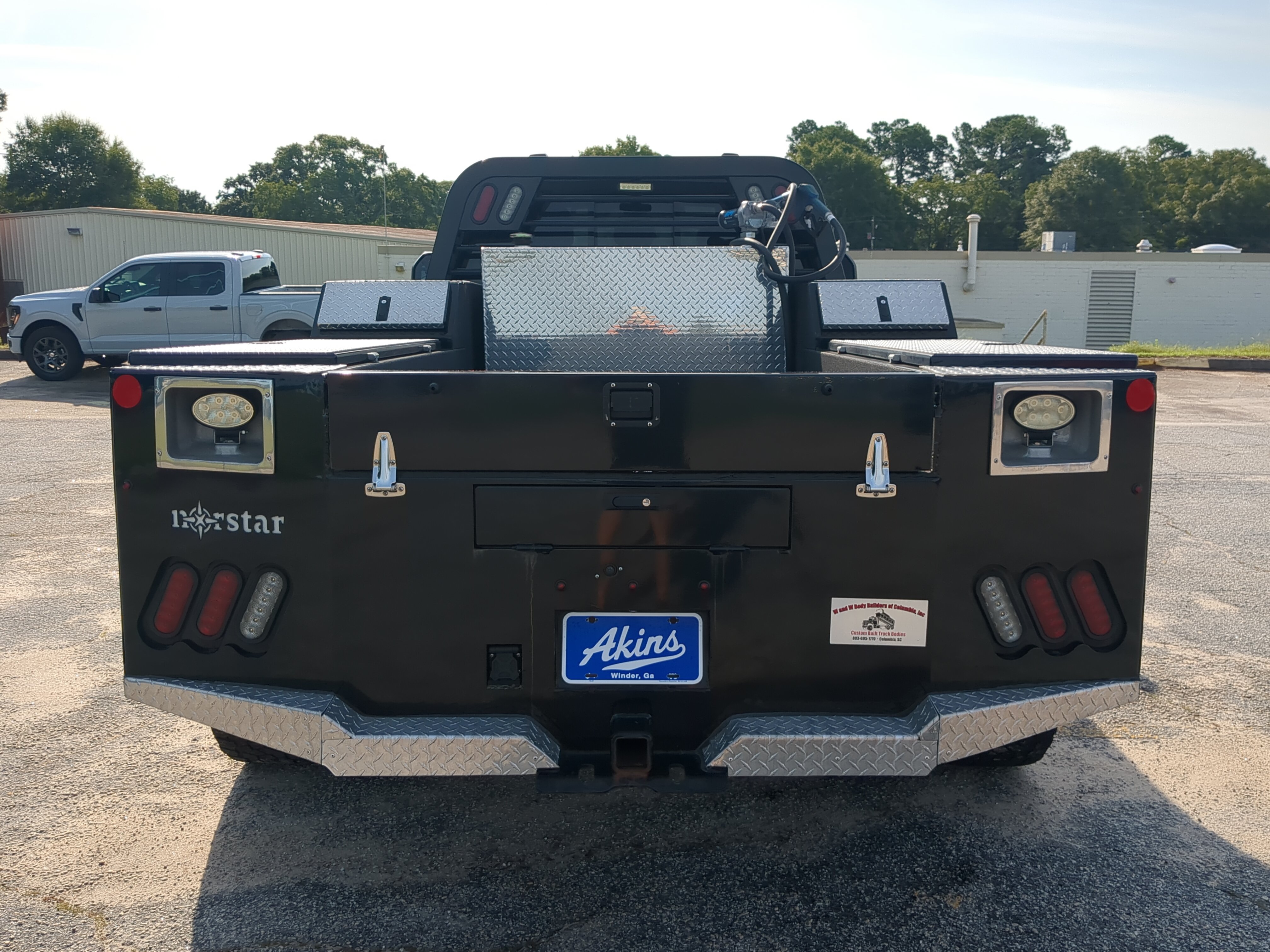 Used 2023 Ford F450 Lariat AWD/4WD image 4