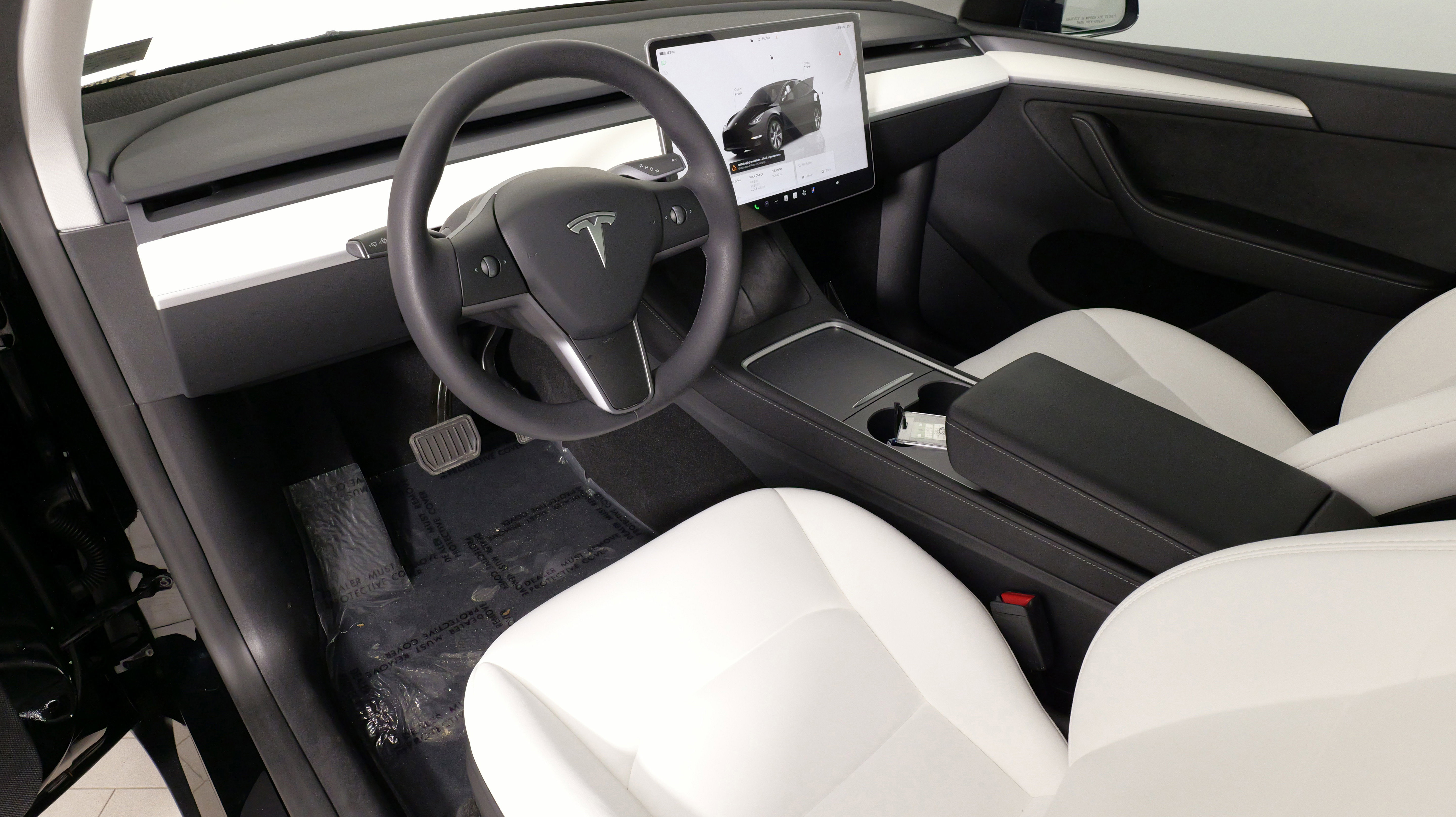 Used 2024 Tesla Model Y Long Range image 24