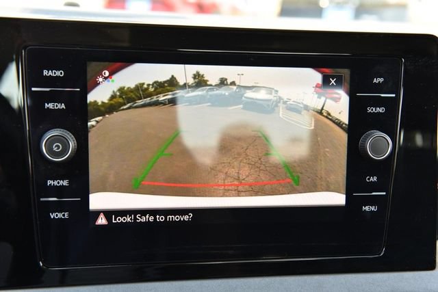 Used 2025 Volkswagen Jetta SE w/ Sunroof Package FWD image 13