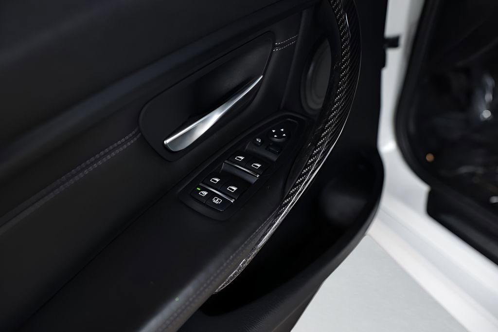 Used 2016 BMW M3 RWD image 27