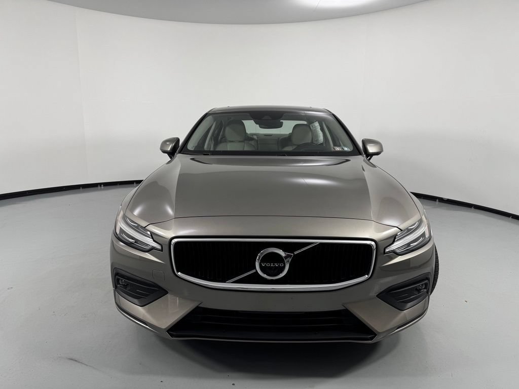 Used 2021 Volvo S60 T6 Momentum w/ Protection Package AWD/4WD image 2