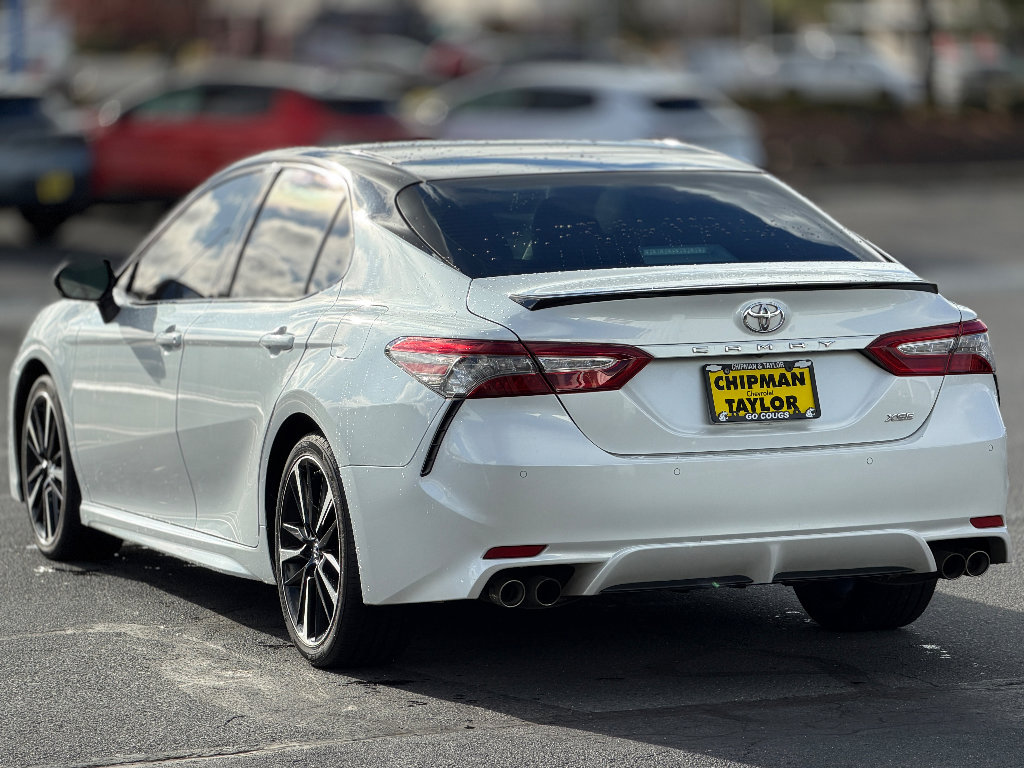 Used 2018 Toyota Camry XSE image 16
