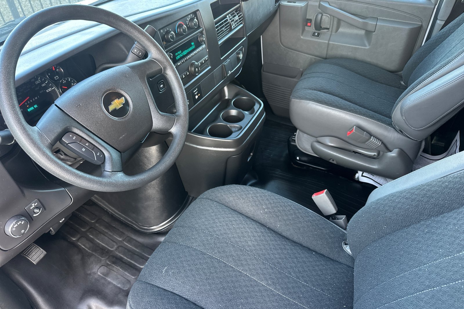 Used 2025 Chevrolet Express 2500 w/ Driver Convenience Package RWD image 10
