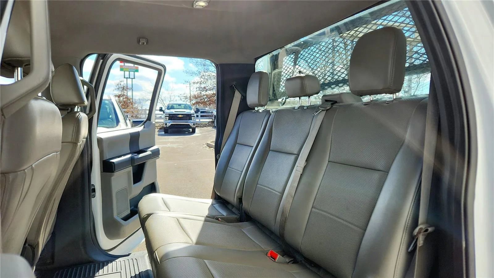 Used 2019 Ford F350 XL w/ Power Equipment Group image 28