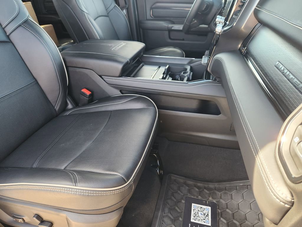 Used 2024 RAM 3500 Limited image 15