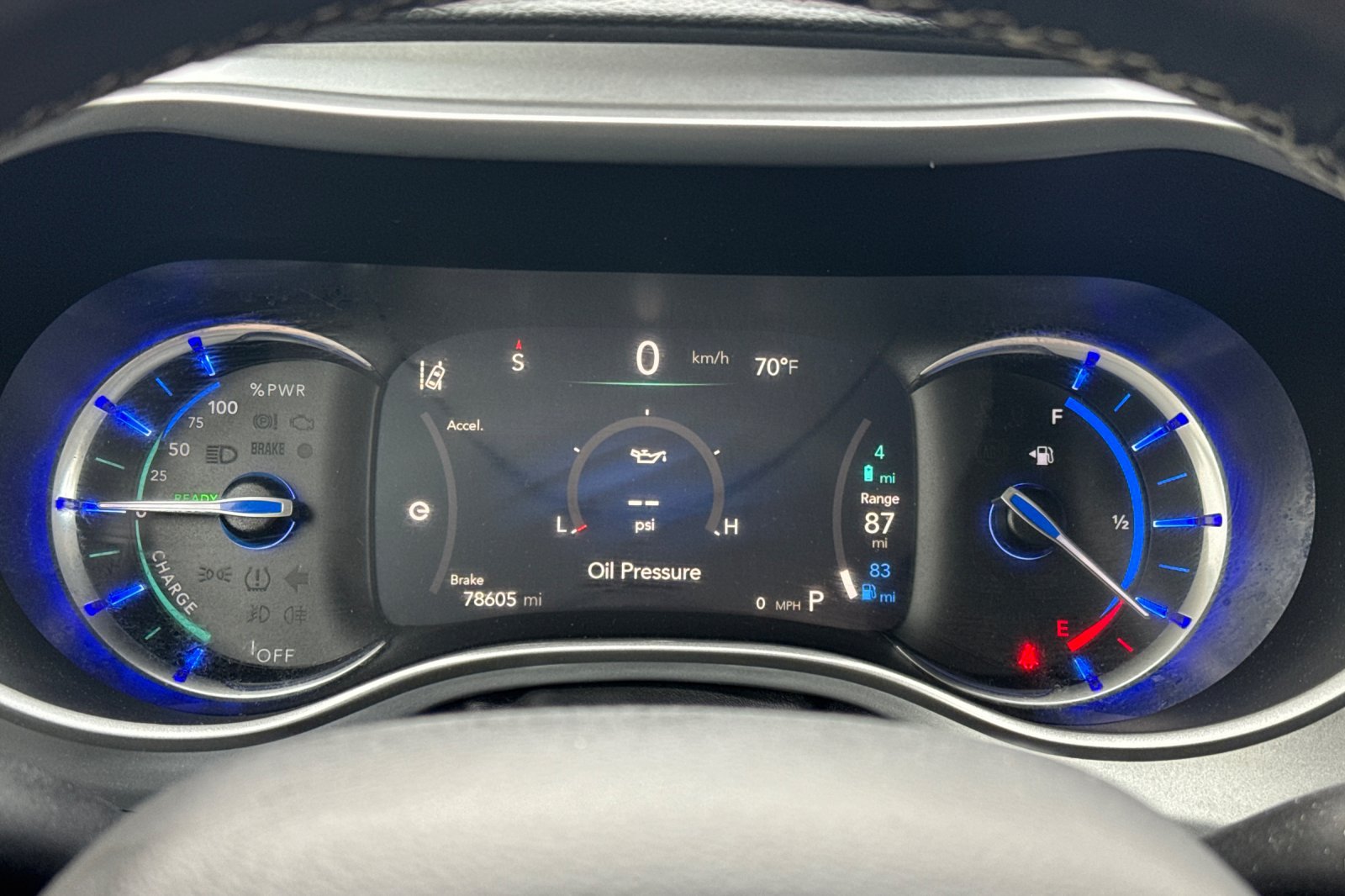 Used 2021 Chrysler Pacifica Touring-L w/ Uconnect Theater Family Group FWD image 26