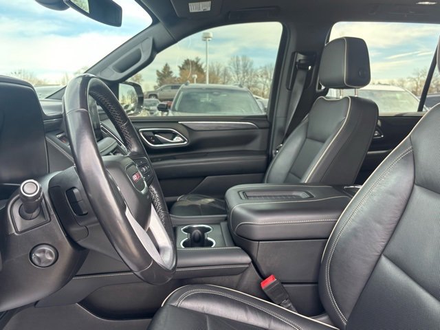 Used 2021 GMC Yukon SLT w/ SLT Premium Package image 11