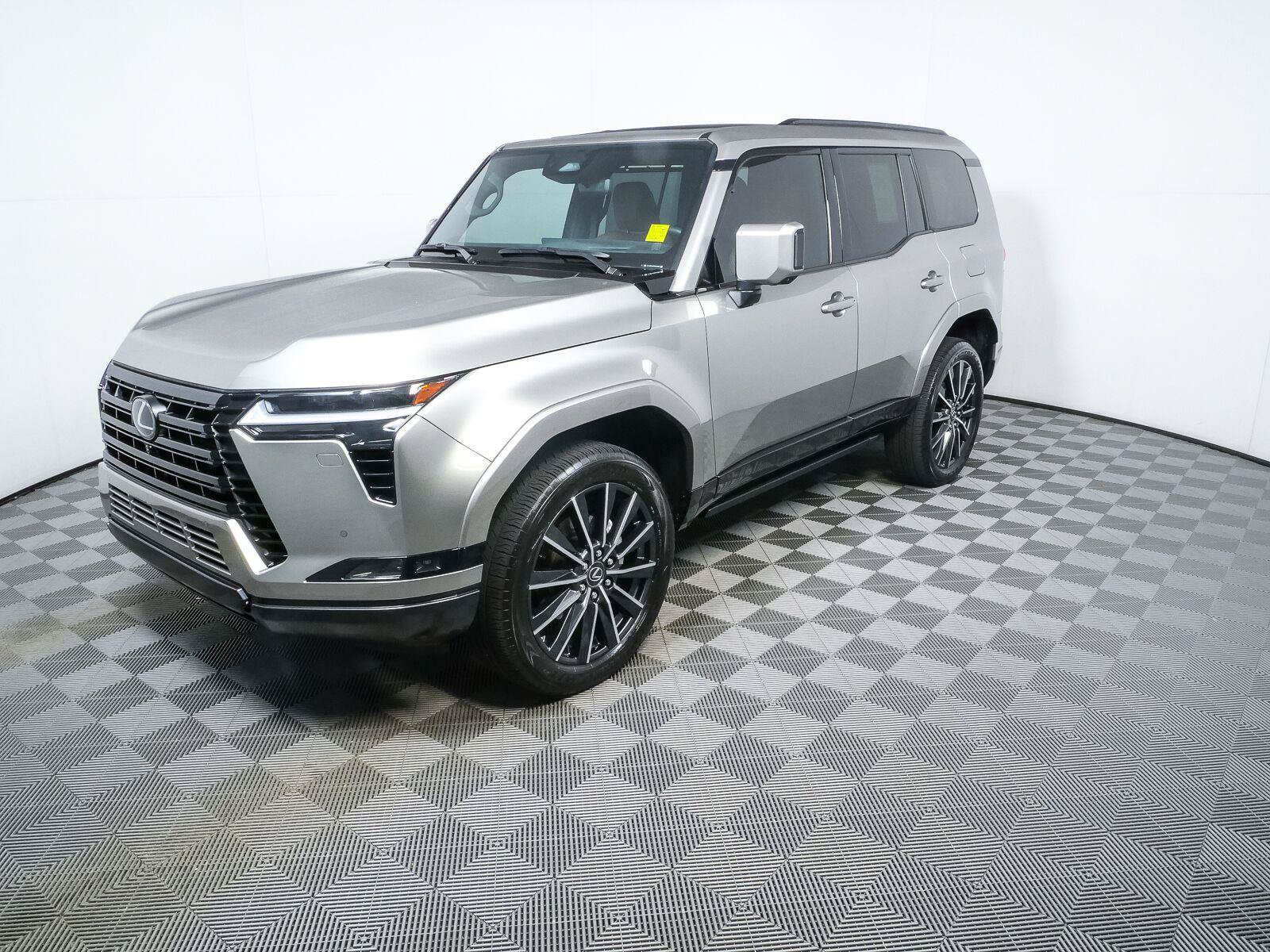 Used 2025 Lexus GX 550 w/ Accessory Package (Z1) AWD/4WD image 26