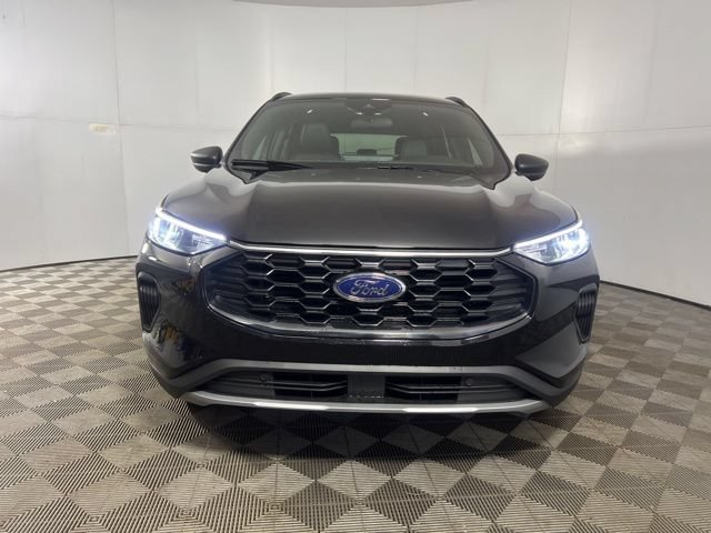 New 2026 Ford Escape ST-Line w/ Tech Pack #1 AWD/4WD image 2