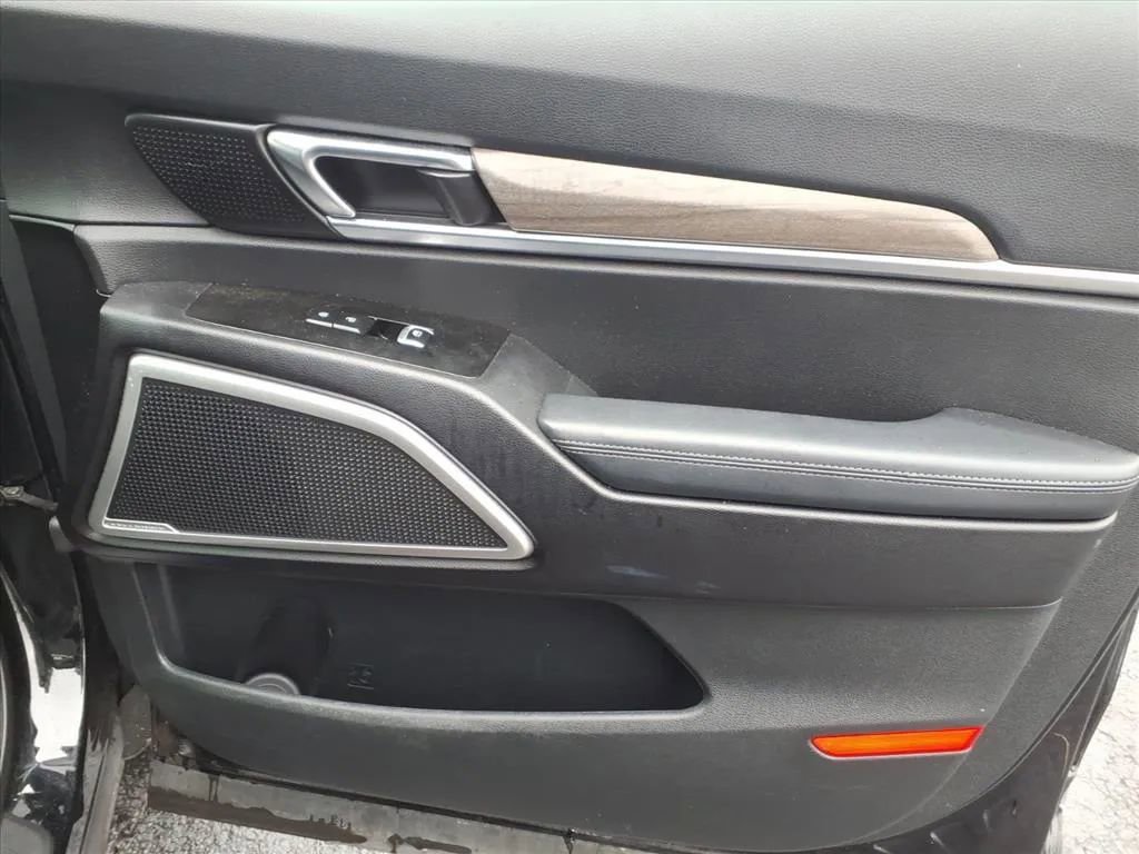 Used 2020 Kia Telluride EX w/ EX Premium Package image 11