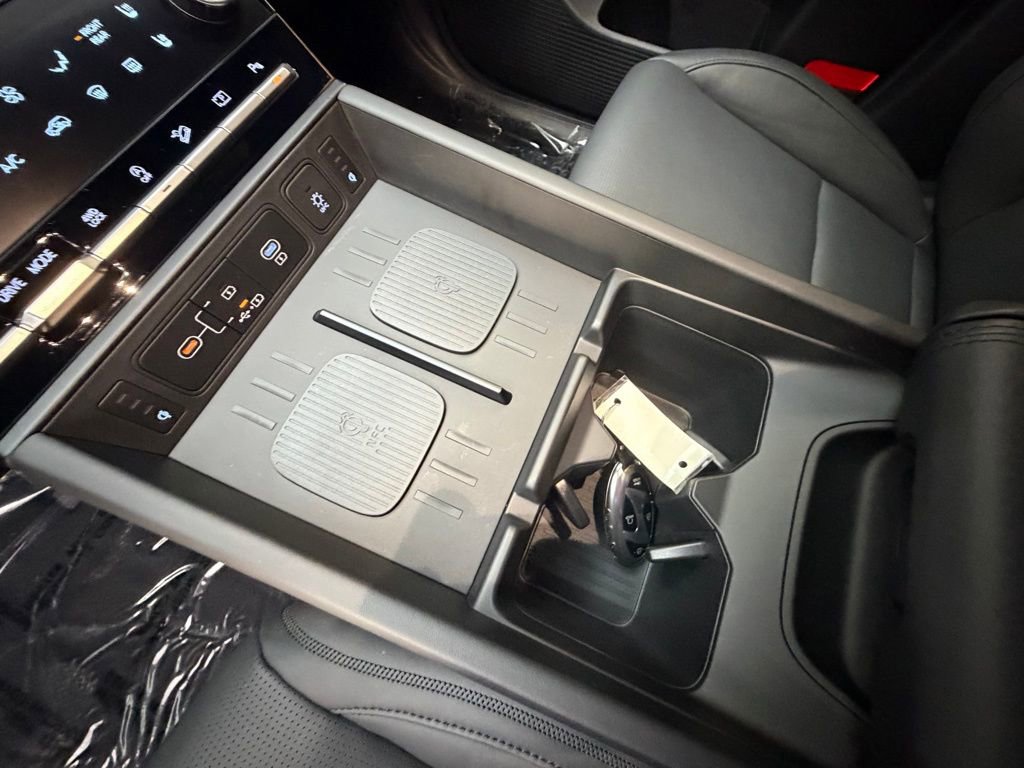 Certified 2025 Hyundai Santa Fe Calligraphy image 19