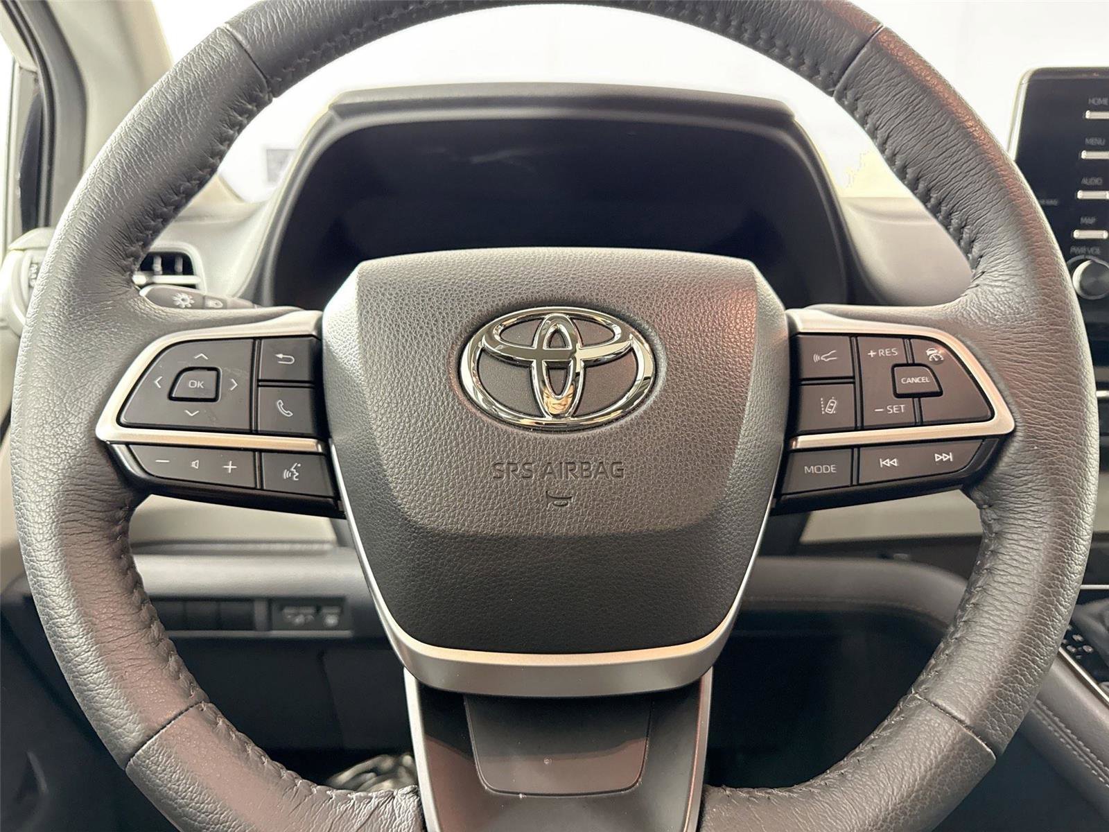 Certified 2023 Toyota Sienna XLE image 16