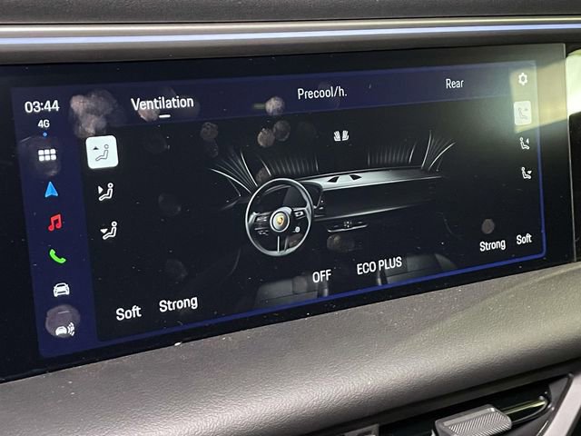 New 2025 Porsche Macan 4 Electric image 32