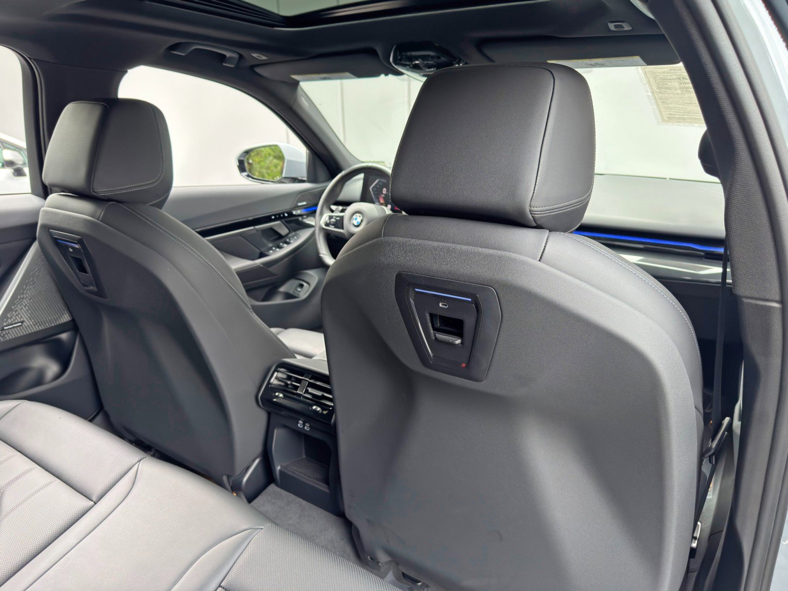 Used 2024 BMW 530i w/ M Sport Package RWD image 41
