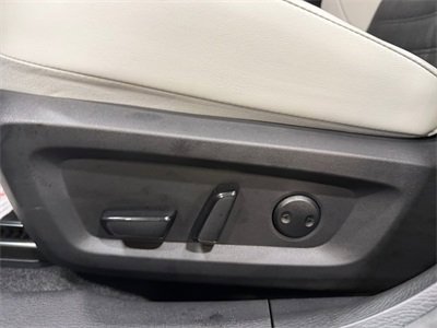 New 2025 Mitsubishi Outlander SE image 13