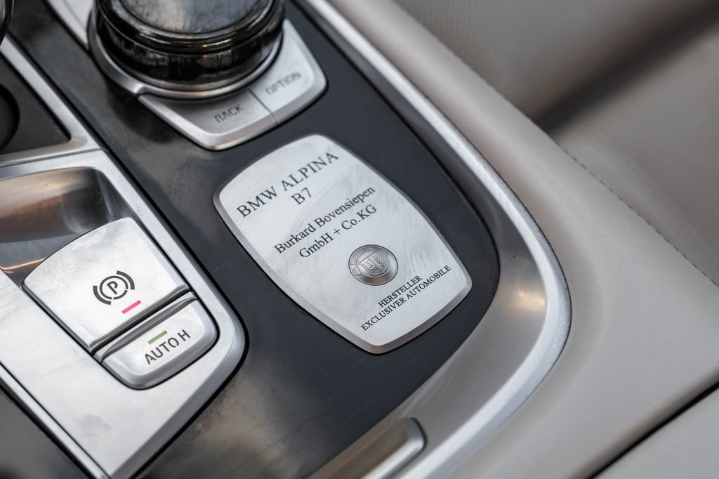 Used 2019 BMW ALPINA B7 xDrive w/ Luxury Rear Seating Package image 26