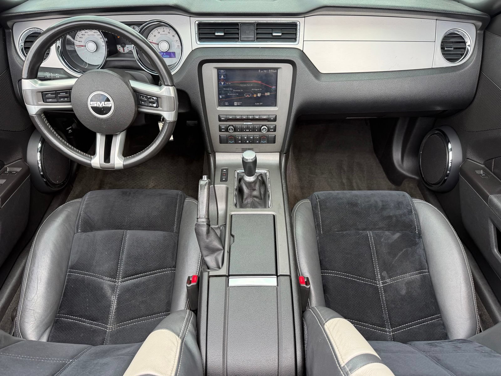 Used 2011 Ford Mustang GT Premium w/ Electronics Pkg RWD image 2