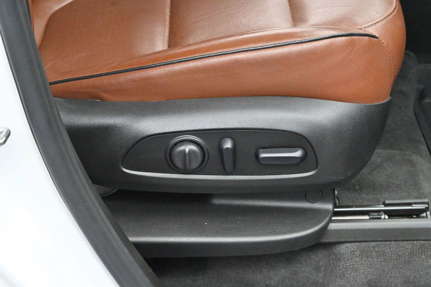 Used 2019 Chevrolet Traverse High Country w/ LPO, Floor Liner Package AWD/4WD image 39