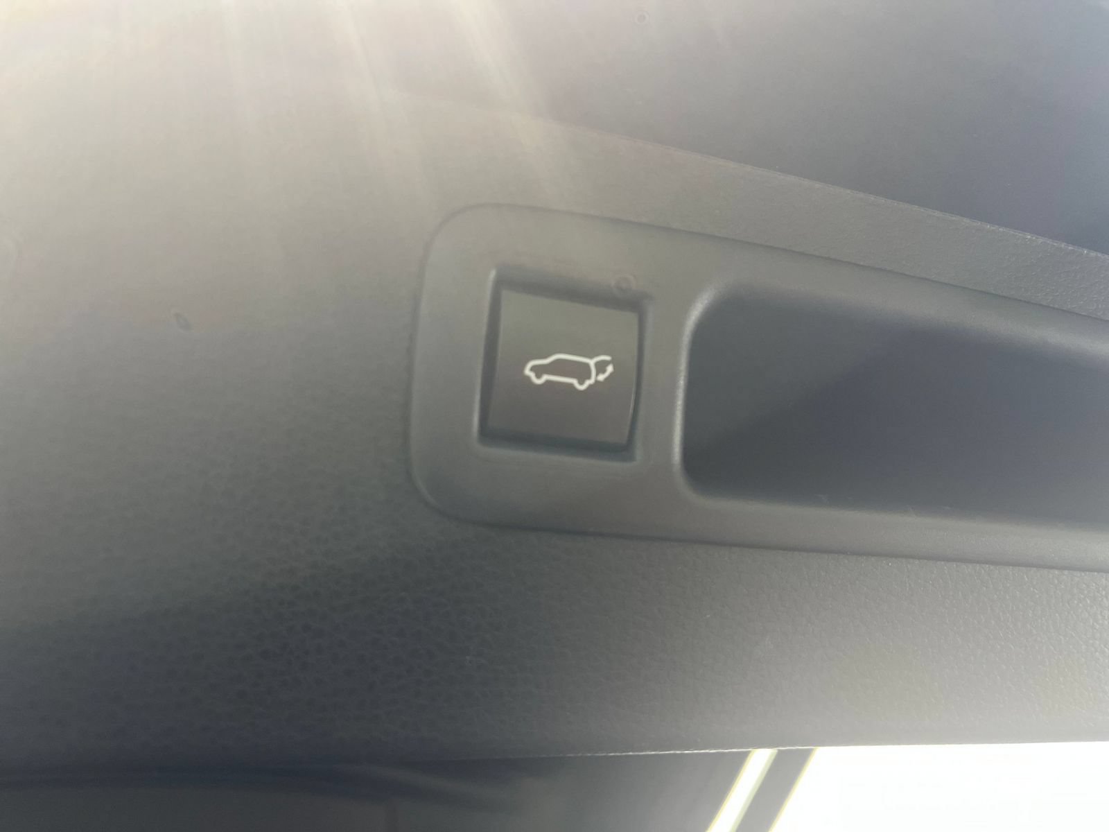 Used 2025 Toyota Highlander XSE AWD/4WD image 22