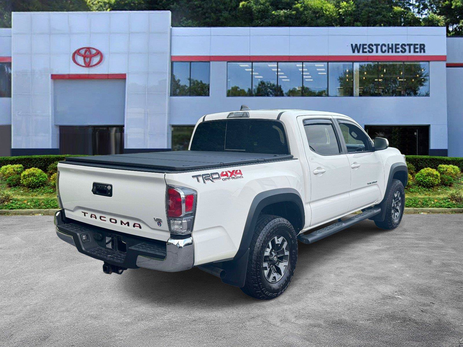Certified 2023 Toyota Tacoma TRD Off-Road AWD/4WD image 7
