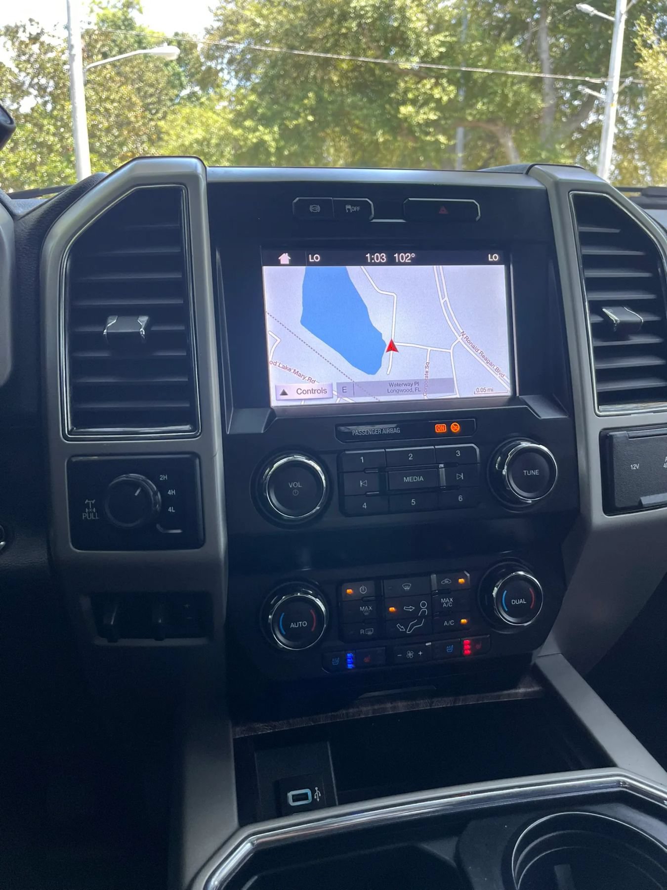 Used 2019 Ford F250 Lariat w/ Lariat Ultimate Package AWD/4WD image 17
