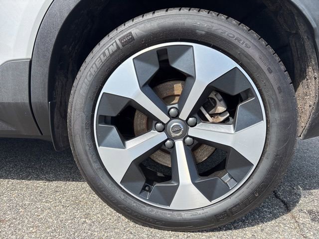 Used 2025 Volvo XC40 B5 Plus AWD/4WD image 10