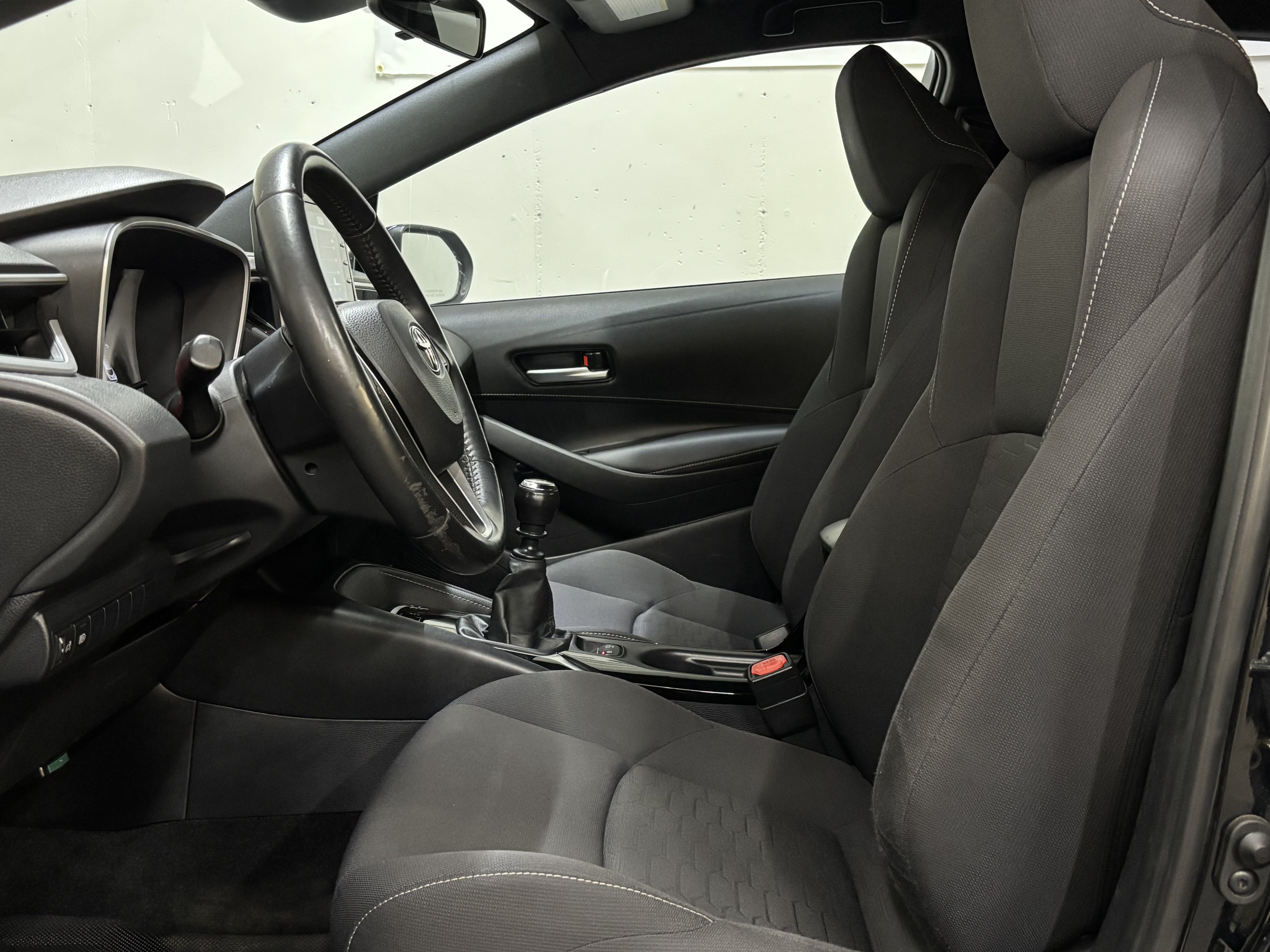 Used 2019 Toyota Corolla SE w/ Body Protection Package FWD image 14