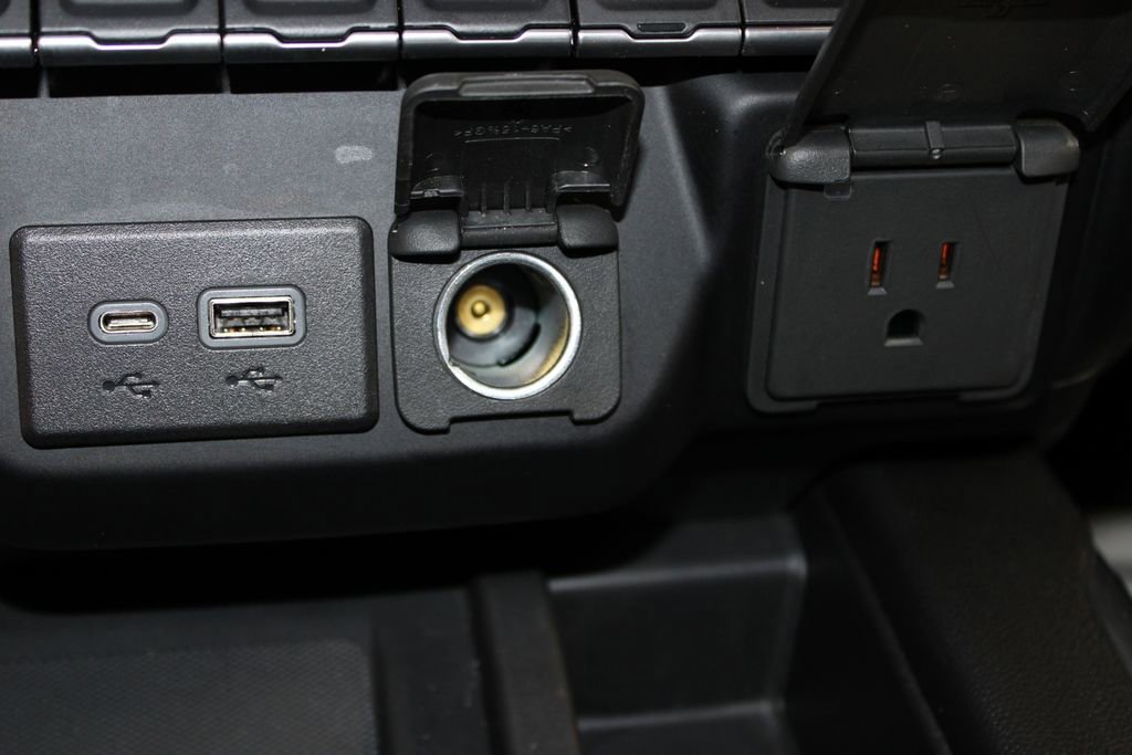 Used 2023 GMC Sierra 3500 Denali w/ Denali Ultimate Package image 52