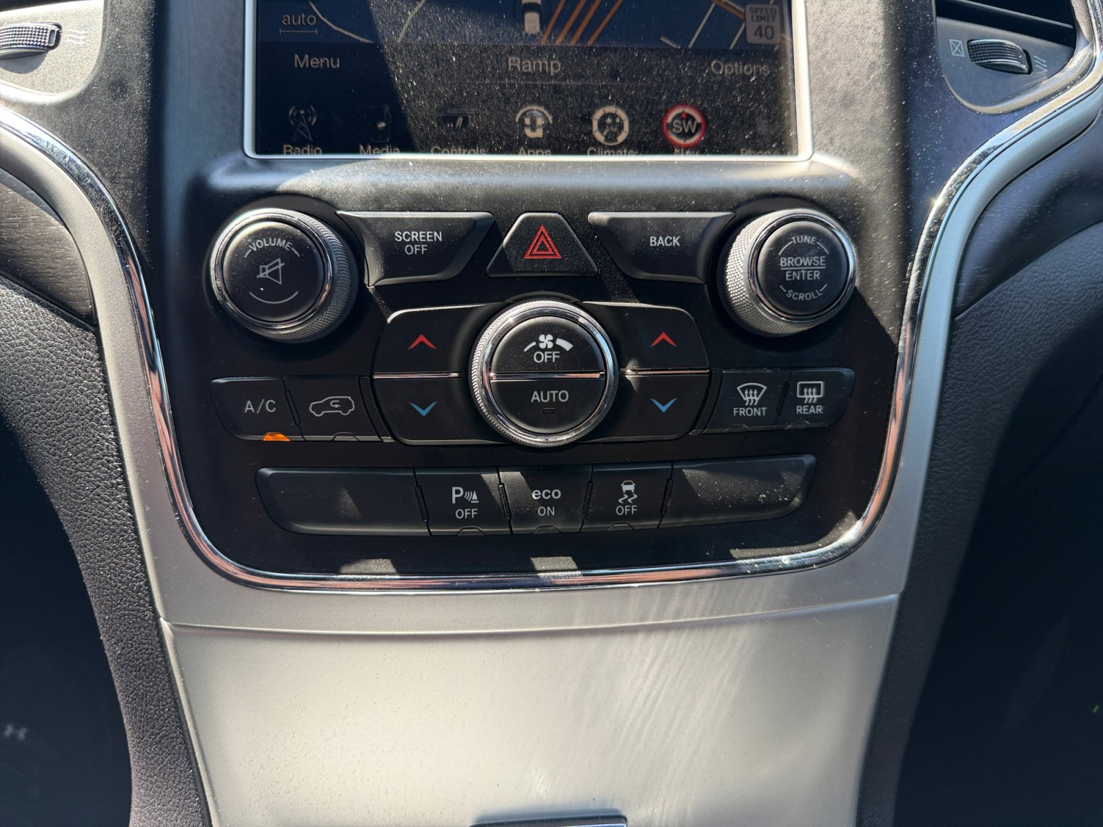 Used 2015 Jeep Grand Cherokee Altitude RWD image 25