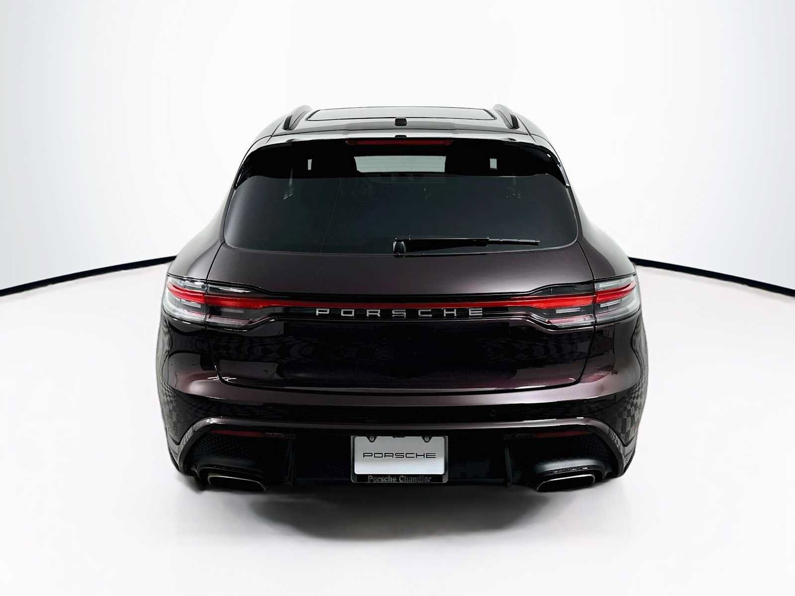 Certified 2026 Porsche Macan AWD/4WD image 10