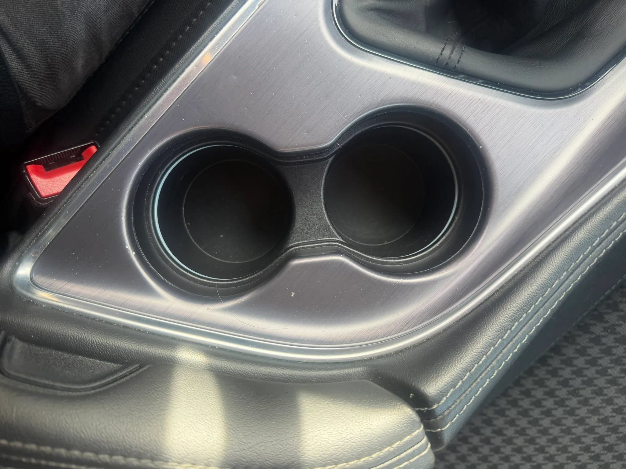 Used 2016 Dodge Challenger R/T w/ Sound Group RWD image 20