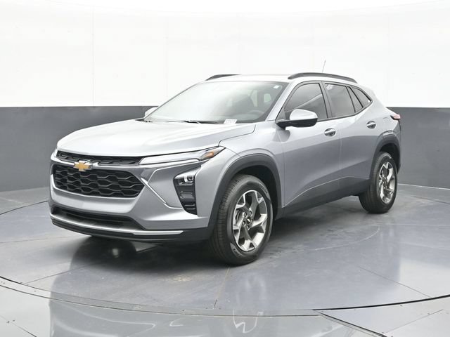 New 2026 Chevrolet Trax LT w/ Sunroof Package FWD image 3