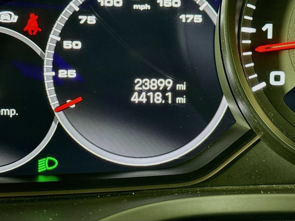 Certified 2023 Porsche Cayenne AWD/4WD image 14